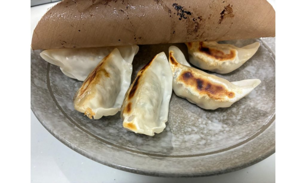 クッキングシートを剥がす