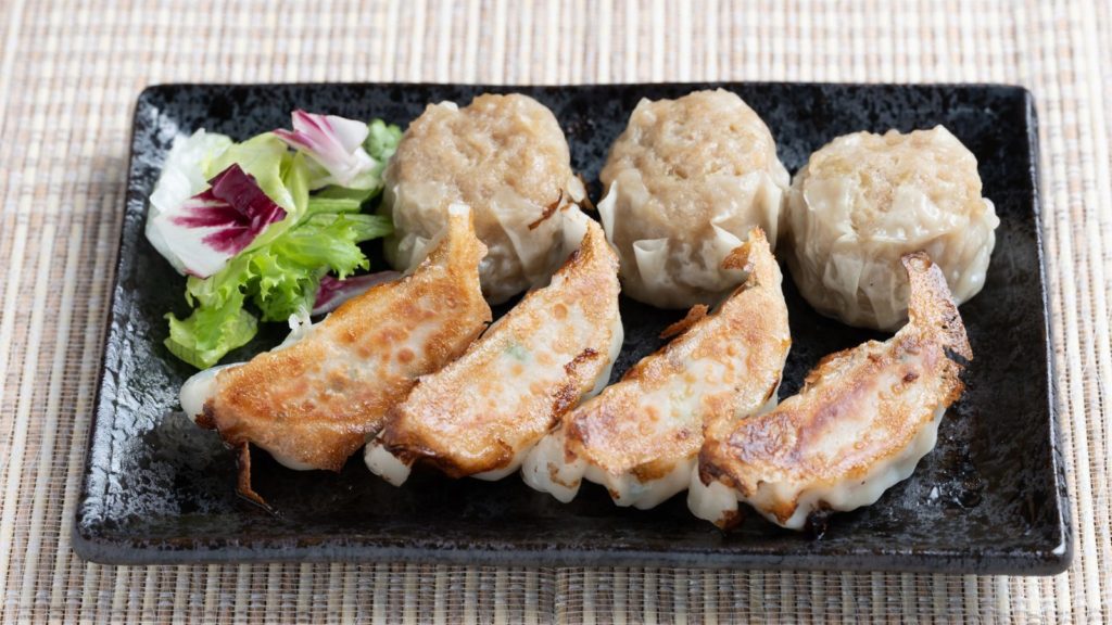 餃子の皮で焼売を代用する場合